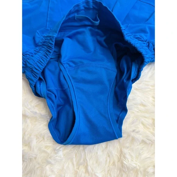 Lululemon | Hotty Hot Shorts | Size 4 - Picture 4 of 8